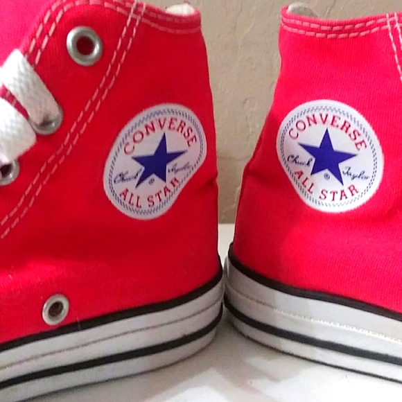 Youth CHUCK TAYLOR CONVERSE HIGH TOPS SIZE 3 NWOT - Picture 4 of 9